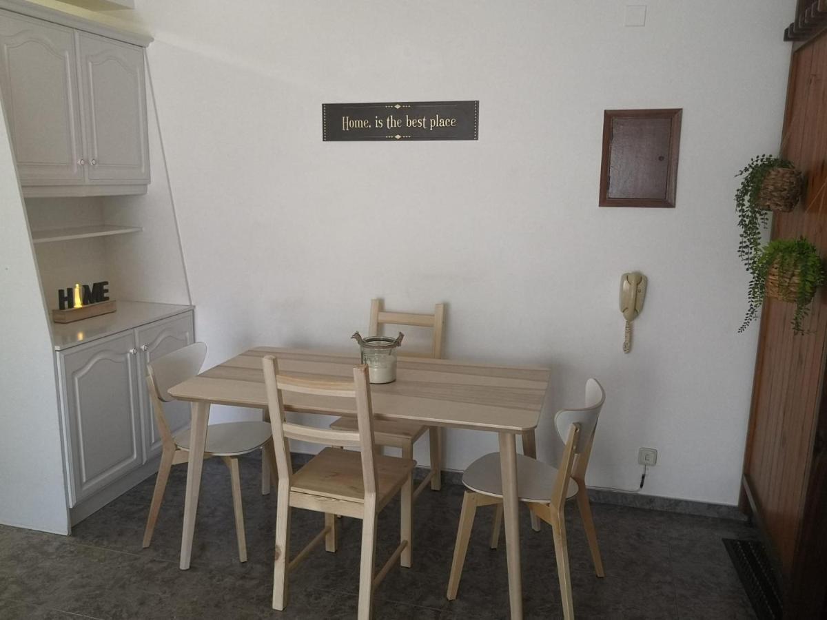 Sisters Beach House - Sea View อาร์มาซอง เด เปรา ภายนอก รูปภาพ