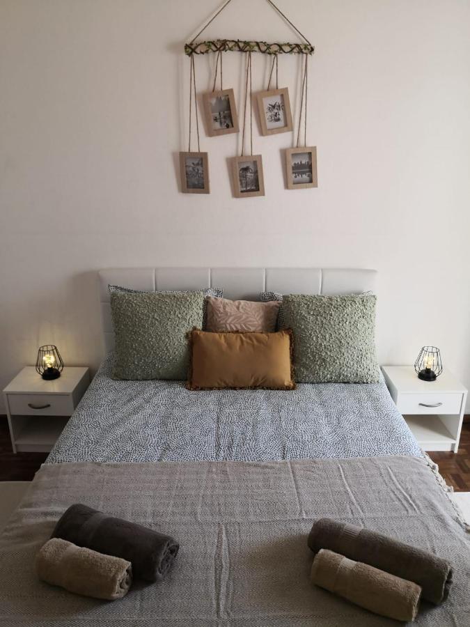 Sisters Beach House - Sea View อาร์มาซอง เด เปรา ภายนอก รูปภาพ